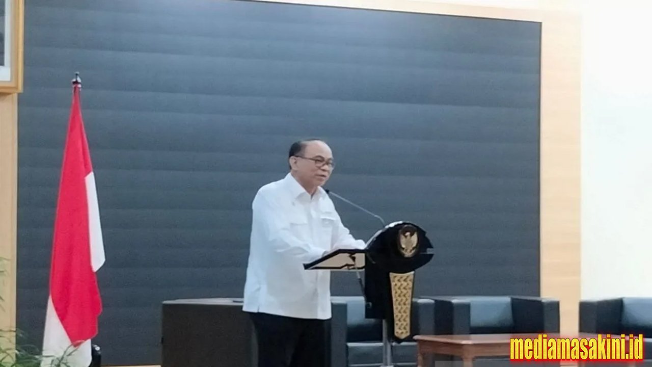 Menkop: Warga desa bisa memantau perkembangan Kopdes Merah Putih