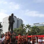 Patung MH Thamrin terlalu kecil